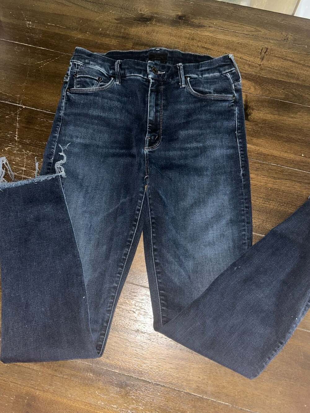 MOTHER The Looker High Rise Skinny Jeans in Dark Wash with Frayed Step Hem